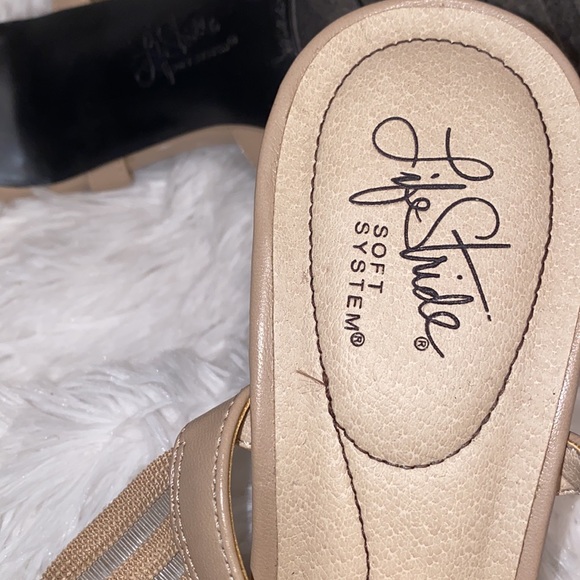 Life stride soft system nude heels, size 10. Extra arch and heel support - Picture 13 of 16